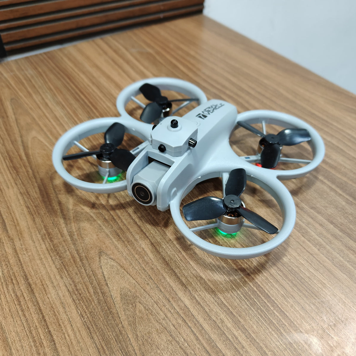 Mini Neo V2 Drone with 4.5 Inch Display Controller & Brushless Motor | DJI Mini 2 Style Drone Under ₹4000